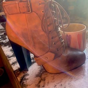 Trouvé Leather heeled boots 7M